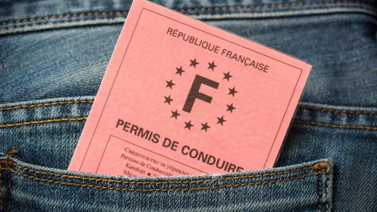 Permis de conduire rose à renouveler avant 2033